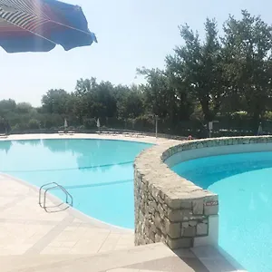 The Flowers - With Private Garden In With Pool Appartamento