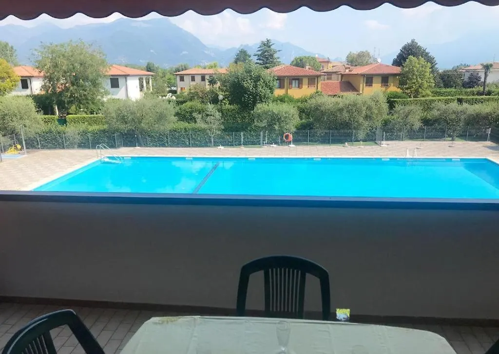 The Sailor House - Apartment In Residence With Pool Manerba del Garda Italy