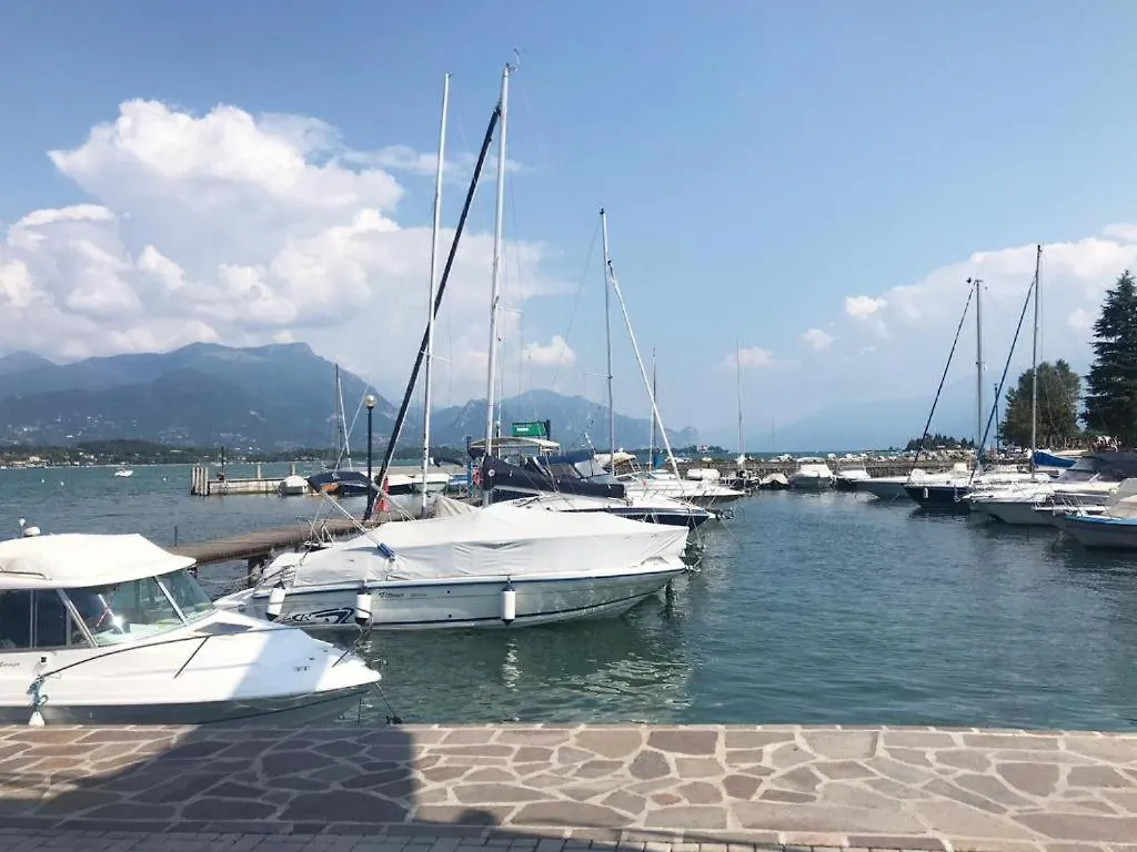 The Sailor House - Apartment In Residence With Pool Manerba del Garda